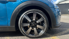 MINI Hatchback 1.5 Cooper Exclusive 5dr Auto Petrol Hatchback